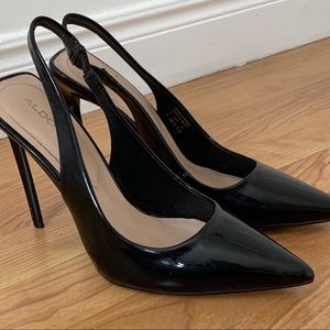 Black vinyl pointed toe stiletto